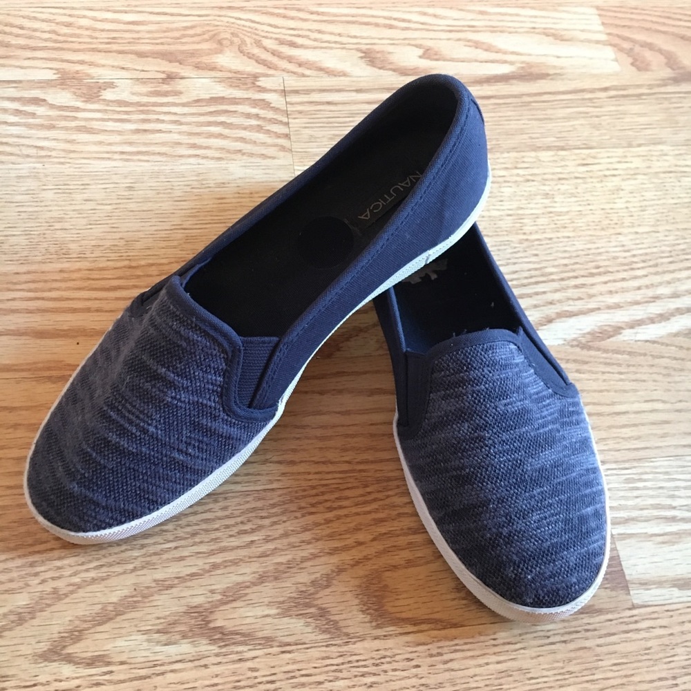 NEW Women's Navy Blue Slip-On Shoes Sneakers Espadrilles Size 6